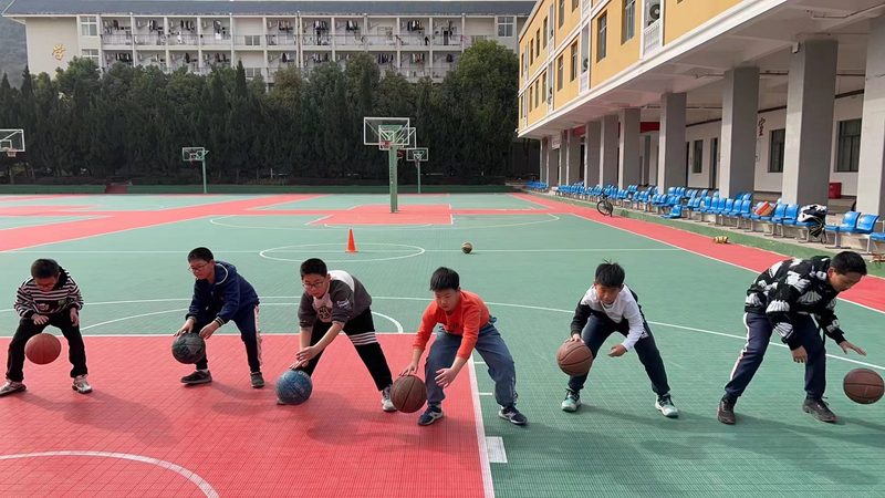 叉车培训，如何选择正规厂家直招课程？**