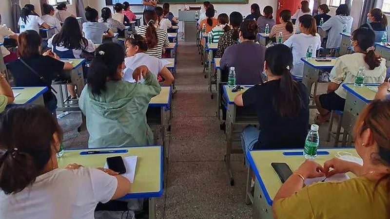 自考本科科目及格分数线揭秘：标准与解读